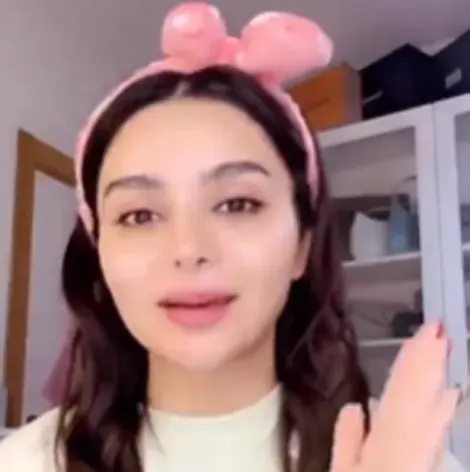 بوستر تجربة زبونة 1